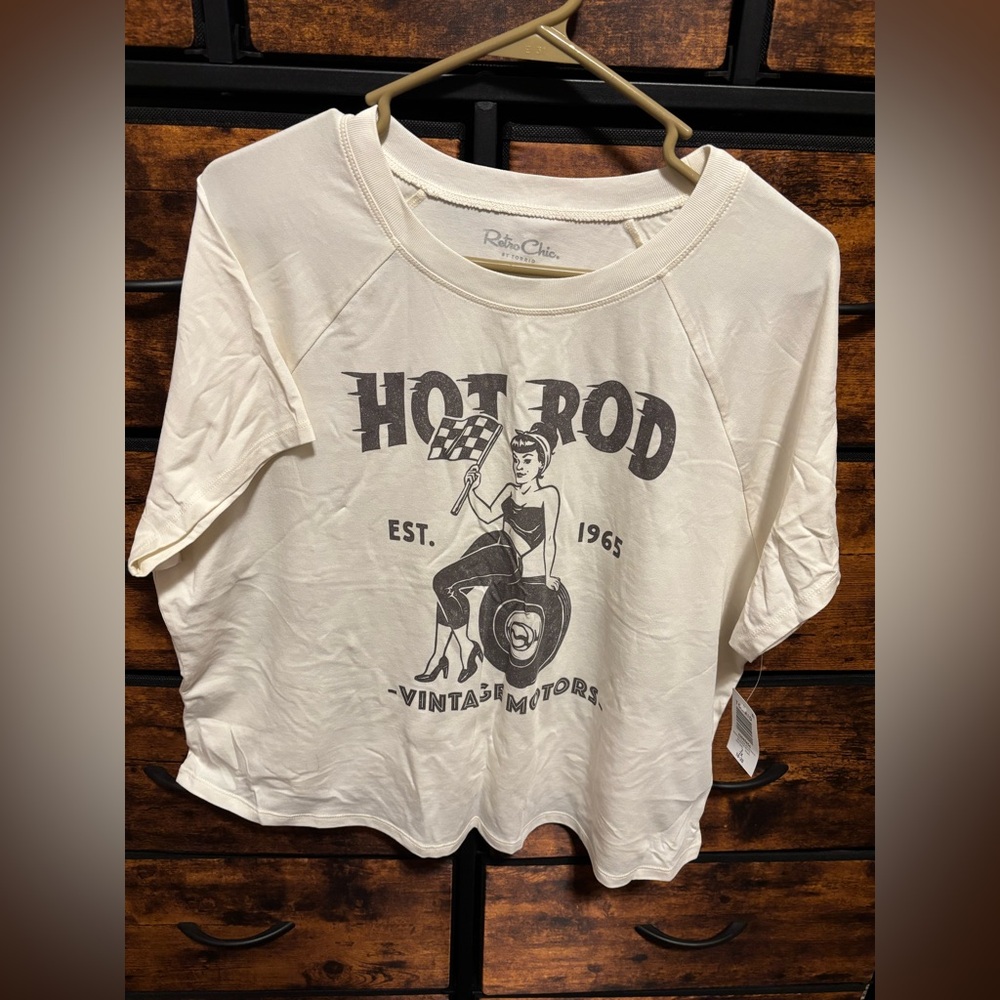 New Torrid Retro shirt 2XL 🖤 🍒